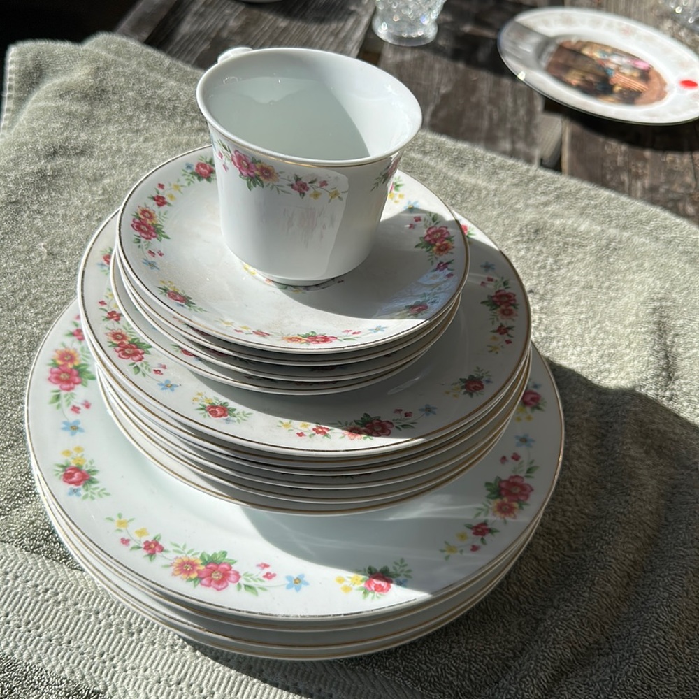 China sets 15 pieces